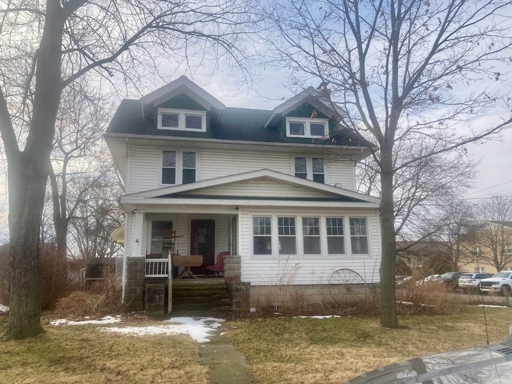 137 Prospect St., Oak Harbor, OH. 43449