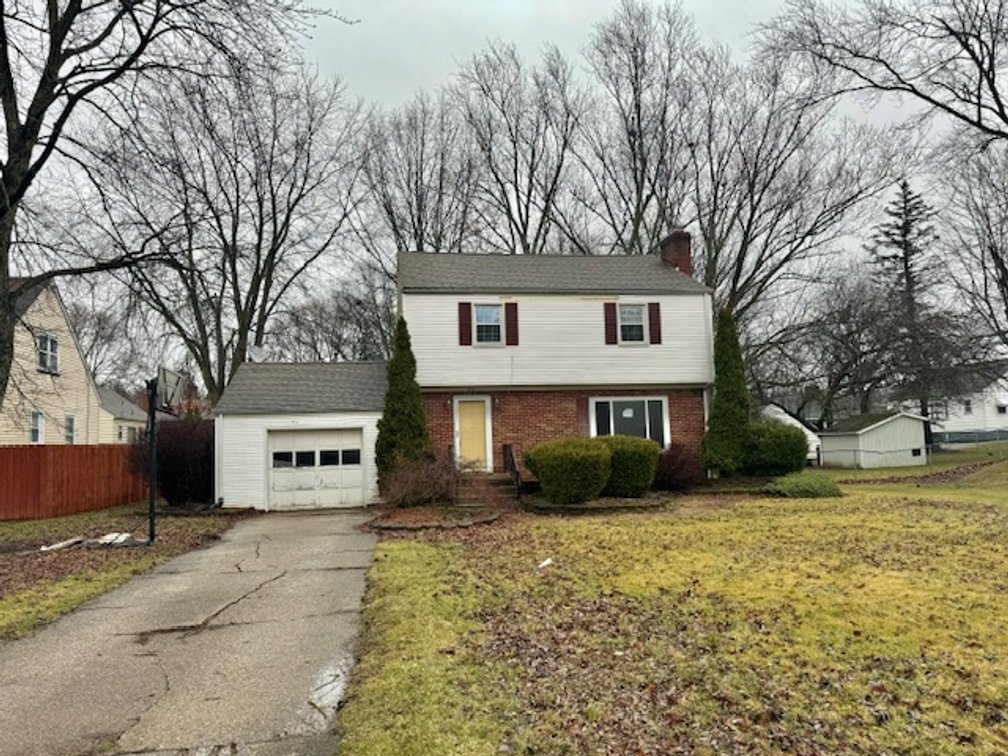 4715 Euclid Blvd., Youngstown, OH. 44512