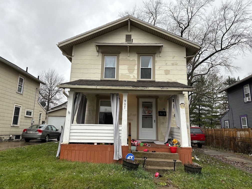 907 Bellevue Ave., Springfield, OH. 45503