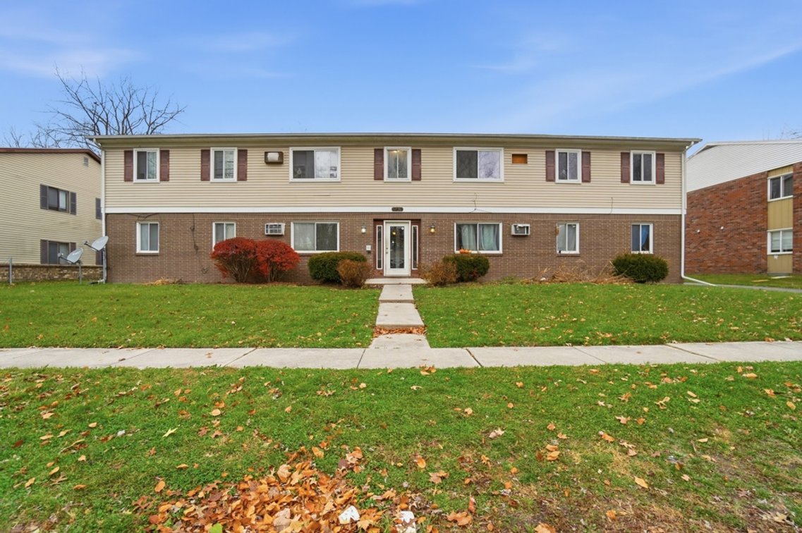 1550 Brooke Park, Toledo, OH. 43612