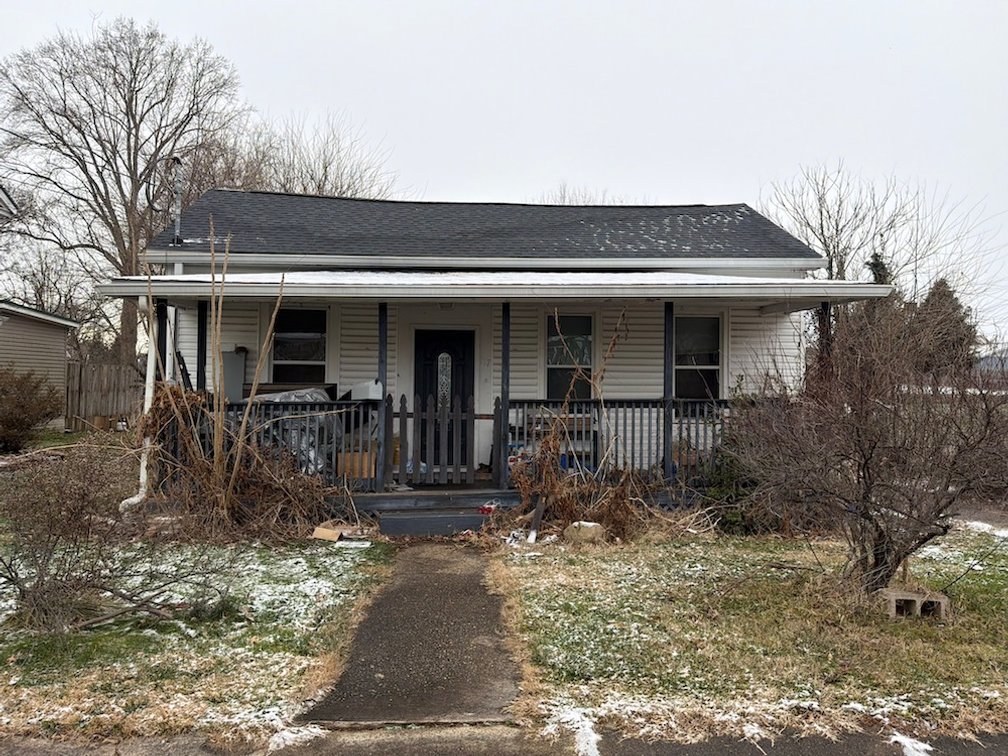 117 Main St., Belpre, OH. 45714