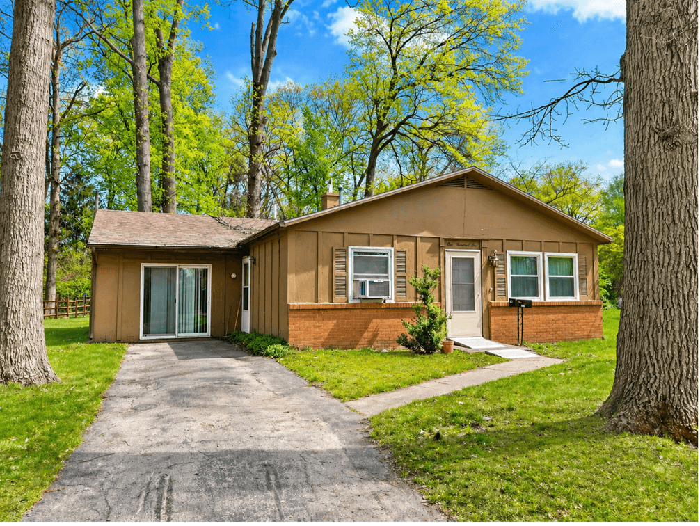 101 Abbotswood Dr., Toledo, OH. 43615
