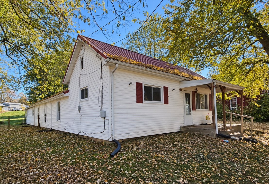 150 N. Fairfield St., Leesburg, OH. 45135