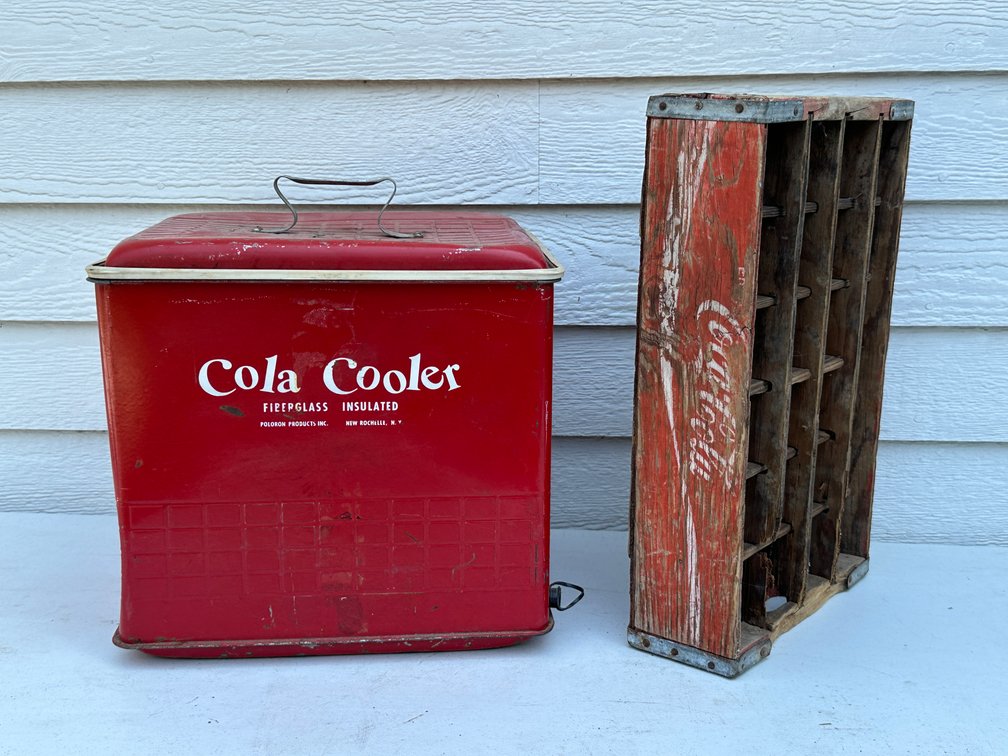 Vintage Cooler & Crate (2)