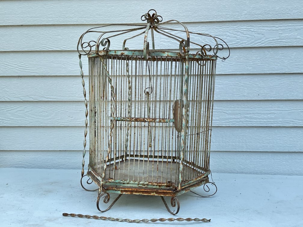 Vintage Metal Birdcage (1)