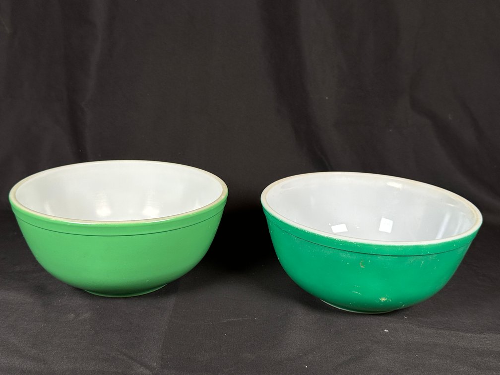 Pyrex Green Mixing Bowls (2)