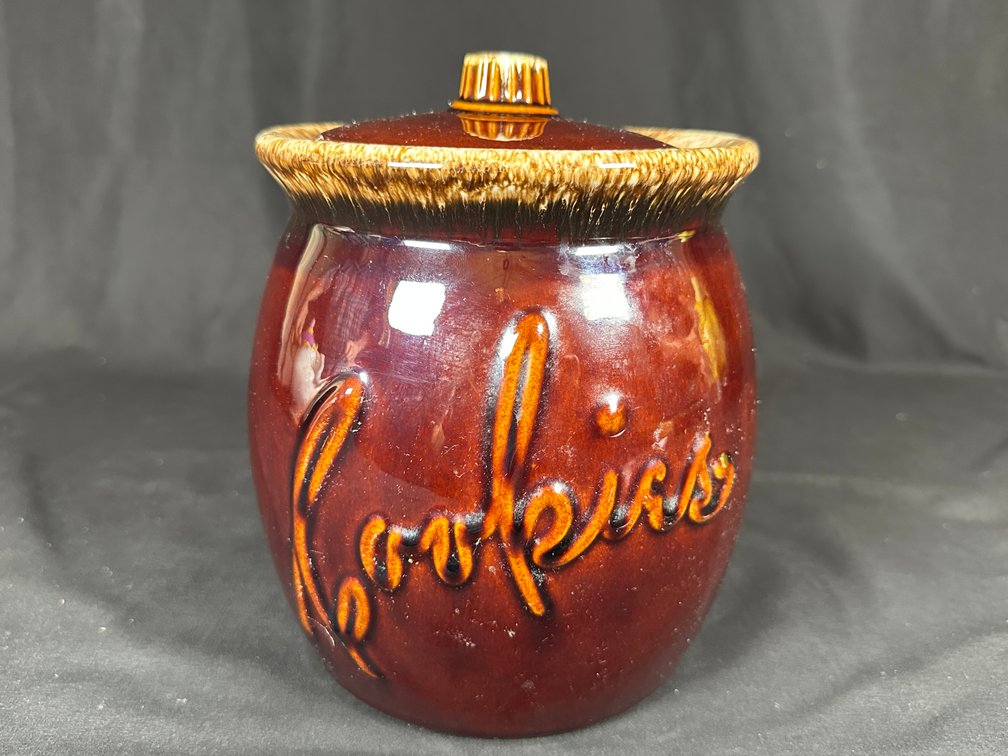Hull Brown Drip Cookie Jar
