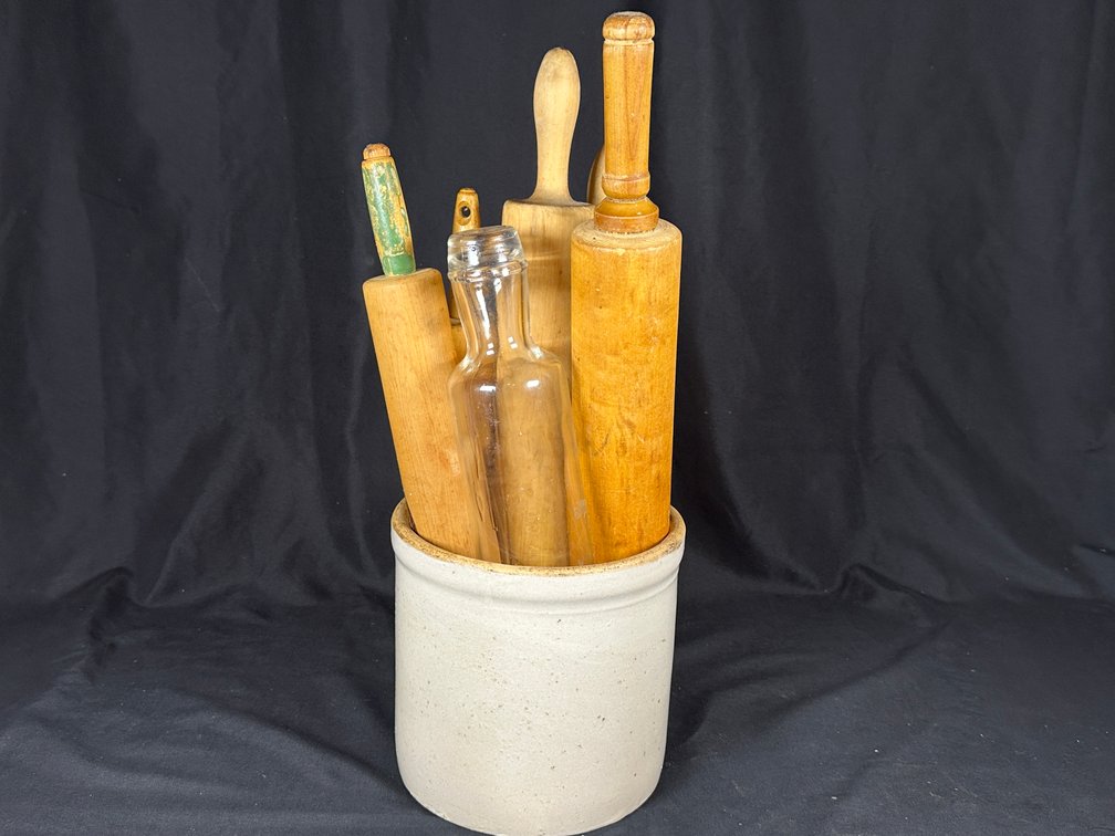 Bauer Crock & Rolling Pins
