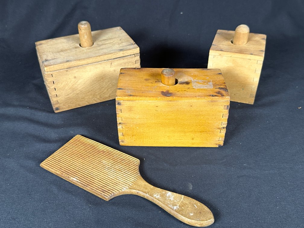 Antique Wood Primitives (4)