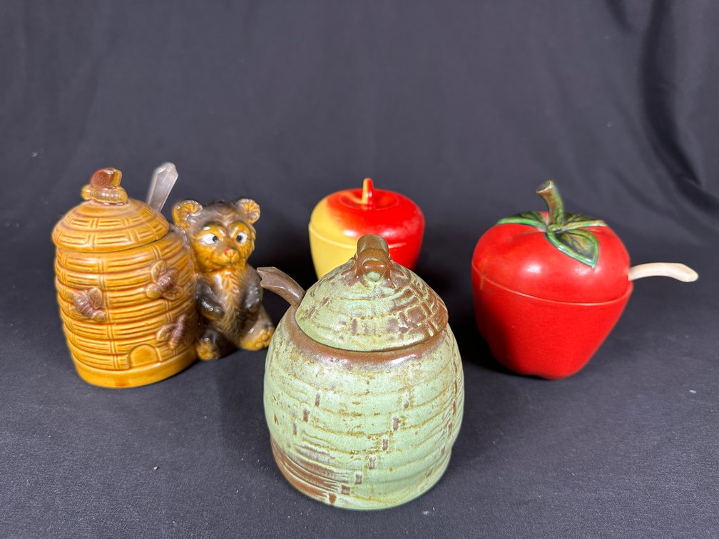 Vintage Ceramic Jars (4)