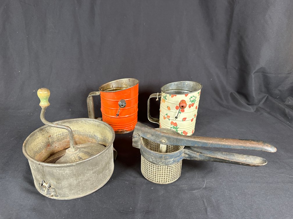 Vintage Kitchenware (4)