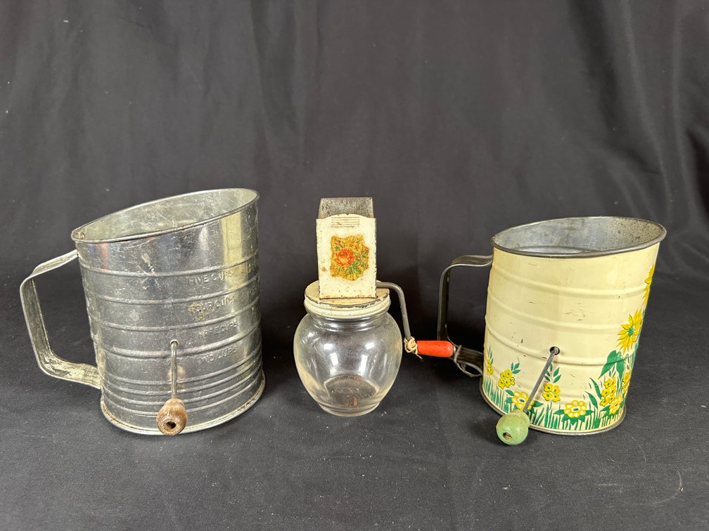 Vintage Kitchenware (3)