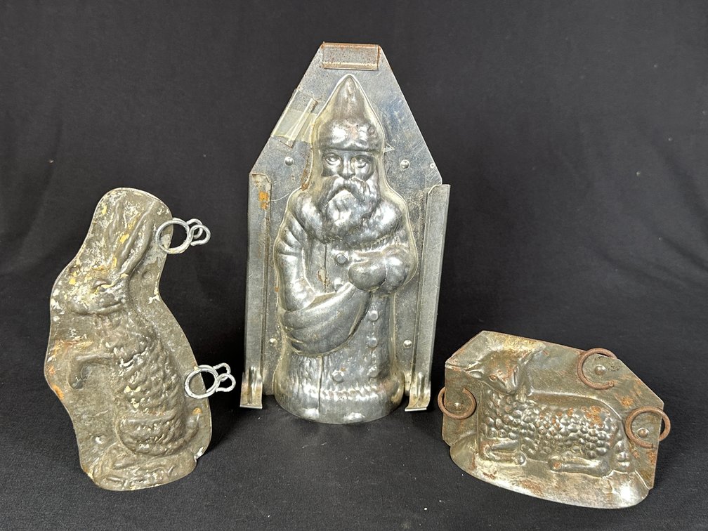 Wagon House Metal Molds (3)