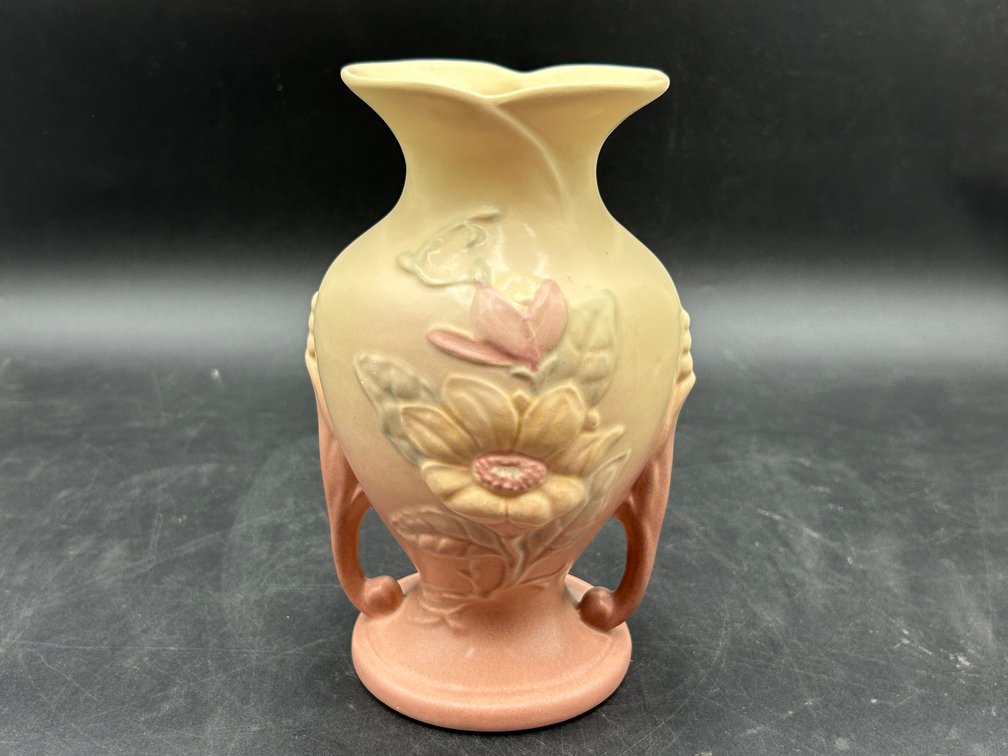 Hulll Magnolia Vase with Handles0