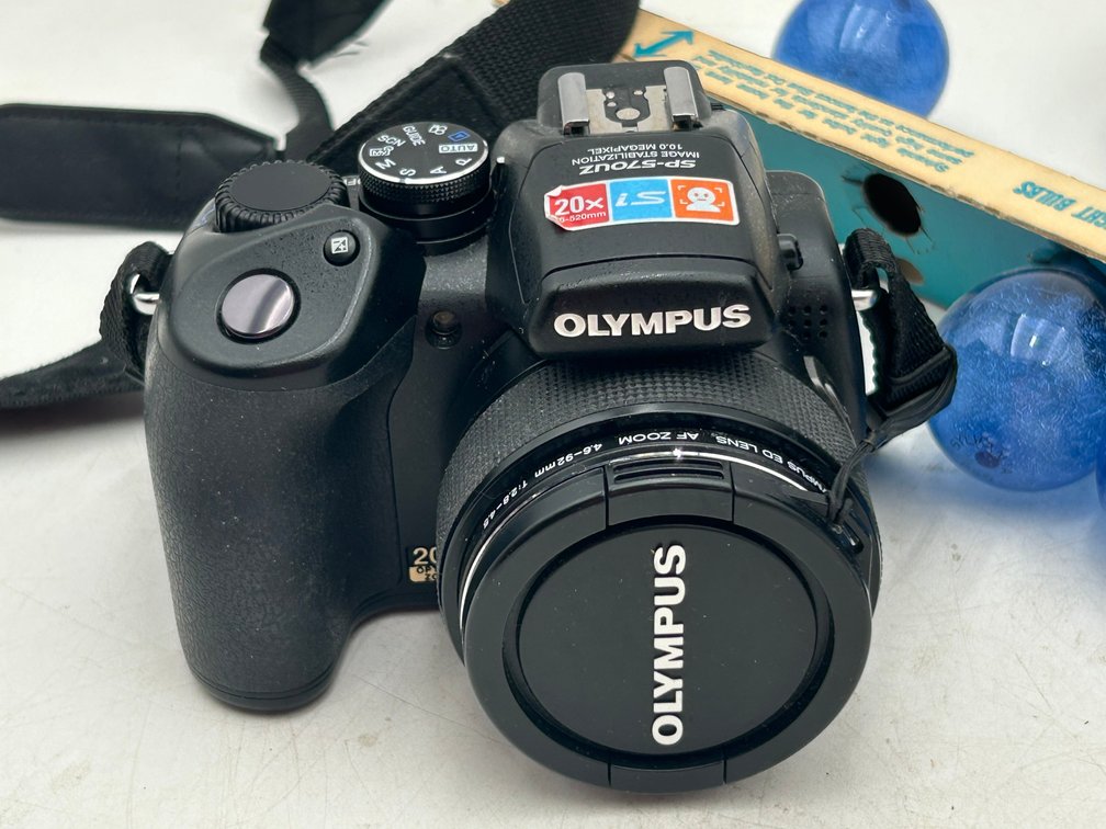 Olympus SP-570UZ Camera, Bag, Bulbs