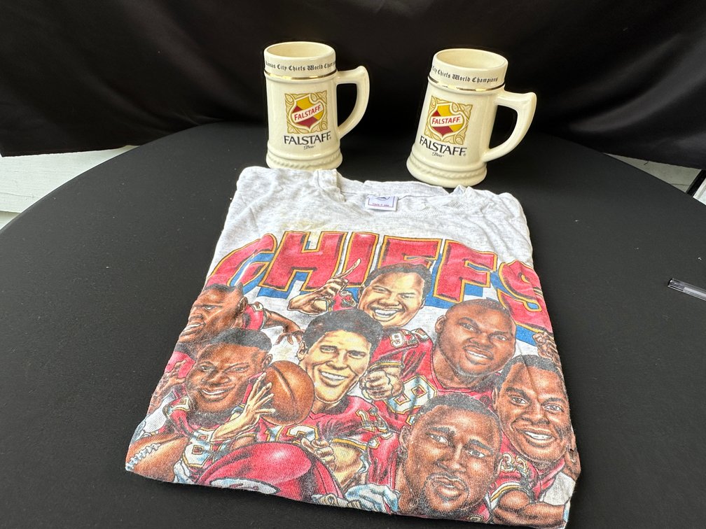 Kansas City Chiefs Ceramic Beer Steins and Graphic T-Shirt