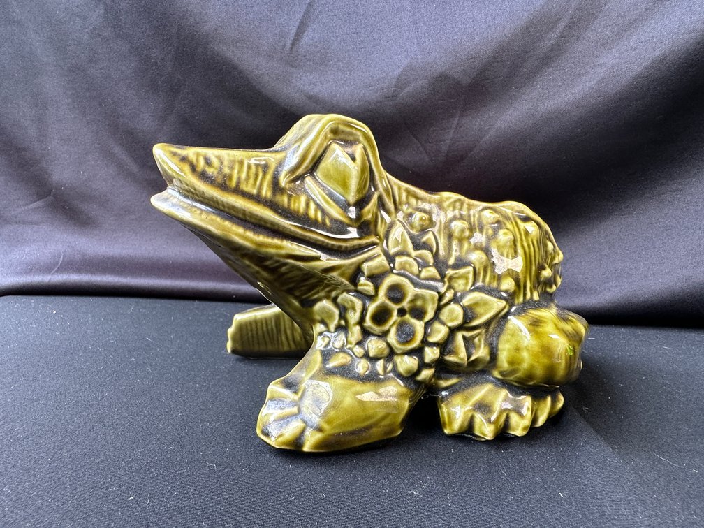McCoy Olive Green Glazed Ceramic Frog Planter