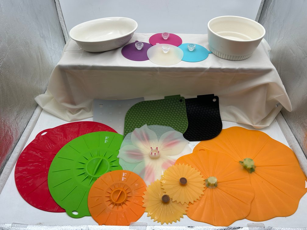 Pfaltzgraff Bowls with Splatter Covers