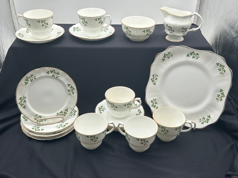 Arklow Clover Dishes