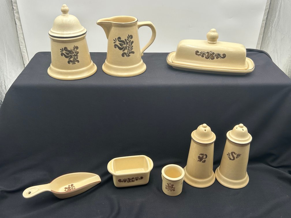 Pfaltzgraff Village Accessories