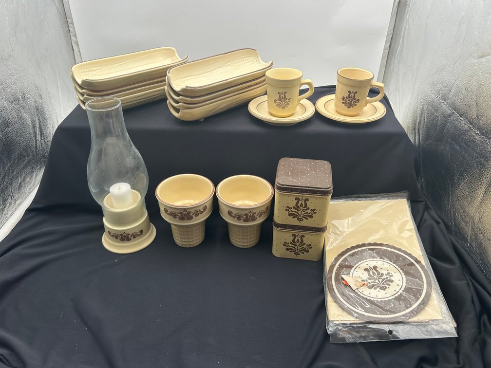 Pfaltzgraff Village Unique Accessories