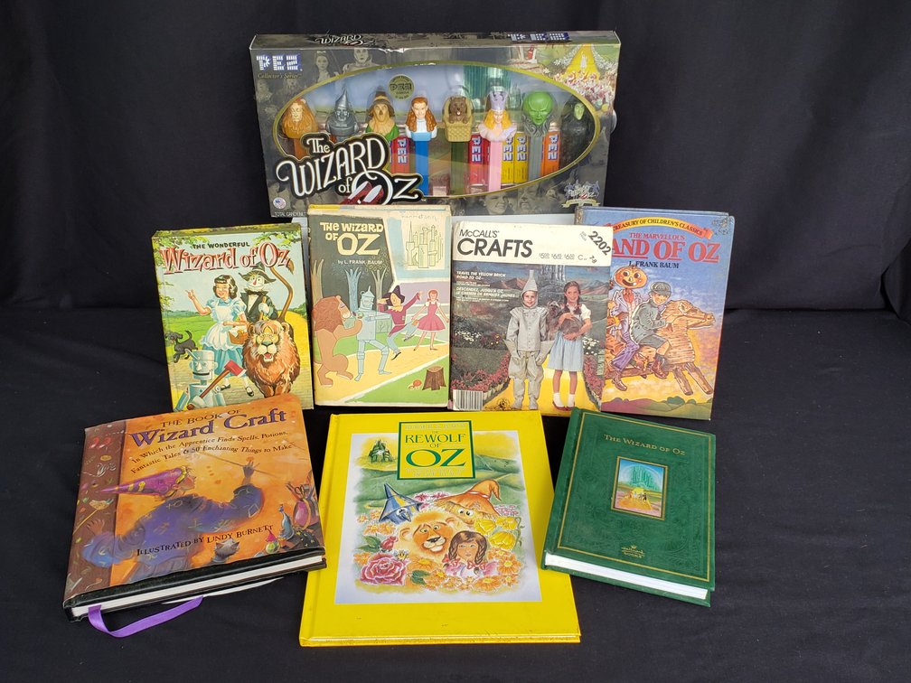 The Wizard of Oz PEZ Dispenser Set, Books, and Pattern
