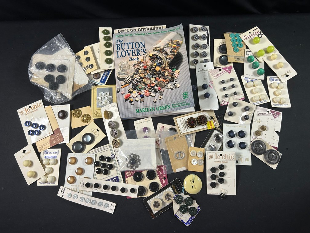 Buttons and "Button Lover's Book"