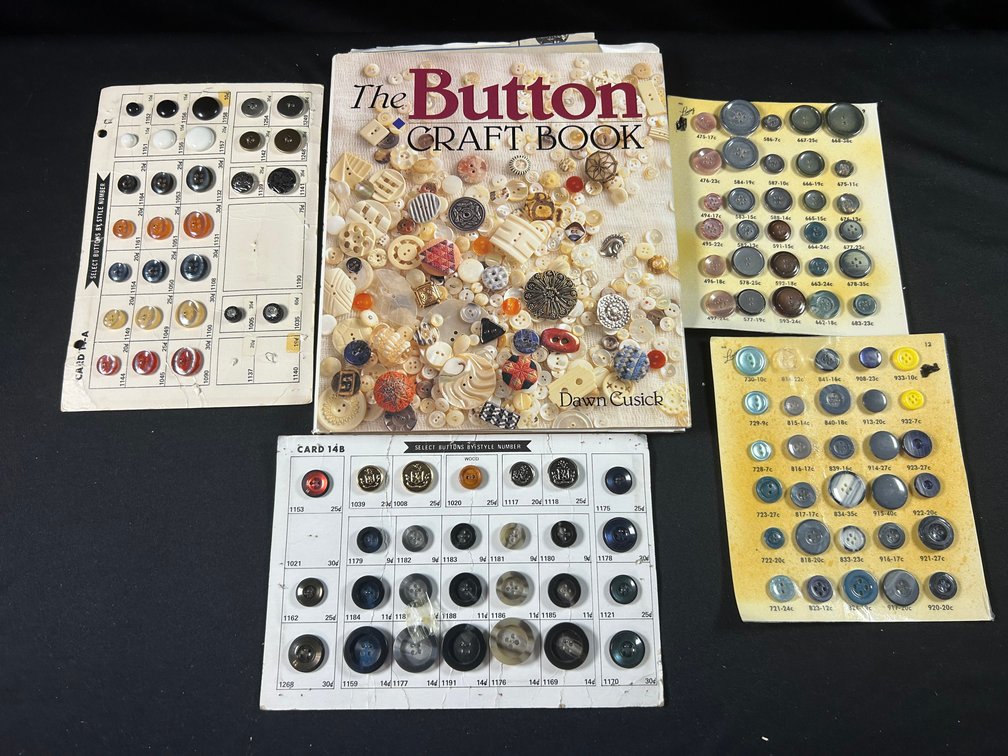 Button Style Cards with "The Button Craft Book"
