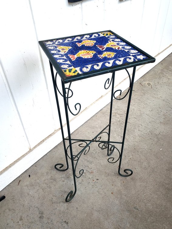 Fish Motif Mosaic Tile Metal Plant Stand