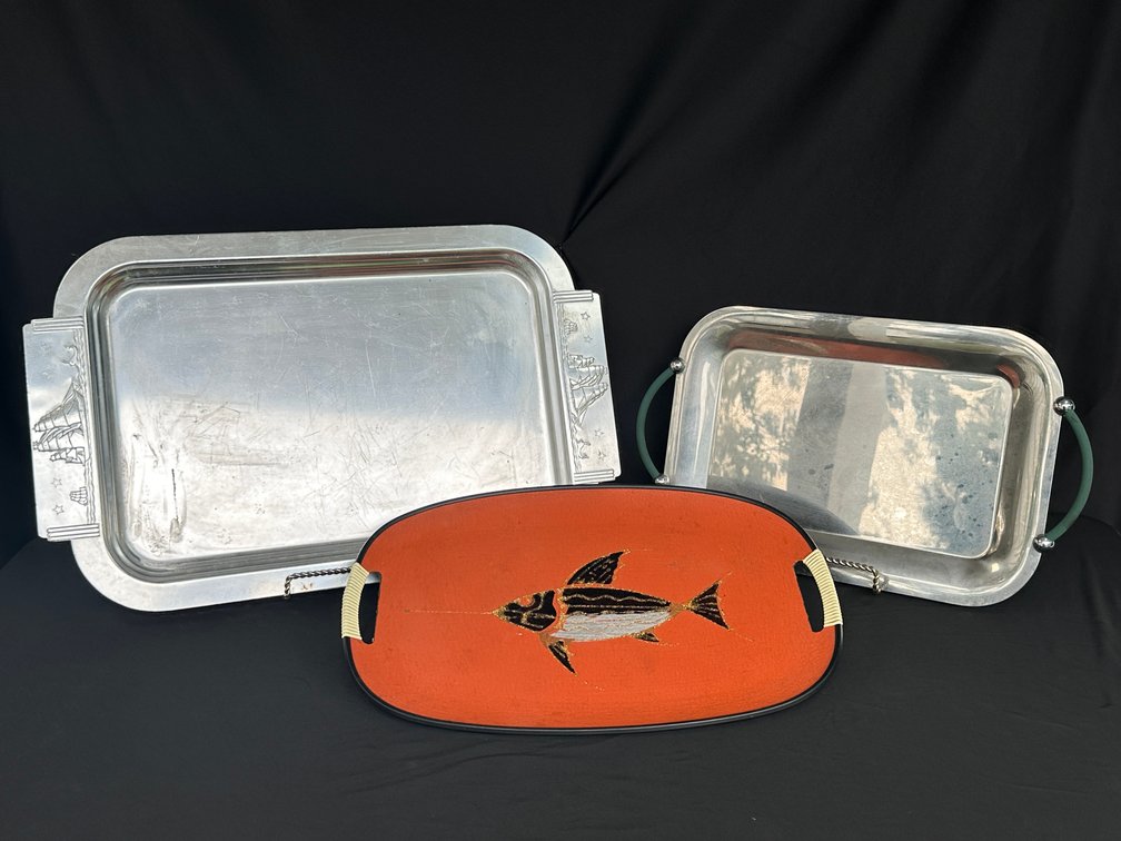 Metal Serving Trays and Illustrated Oval Tray