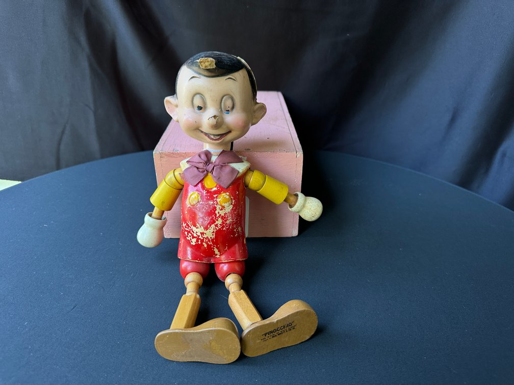 Ideal Novelty & Toy Co. Walt Disney Pinocchio Jointed Doll