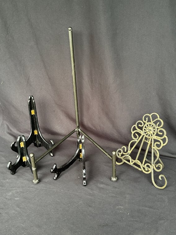 Wooden Plate Stands and Metal Display Easels
