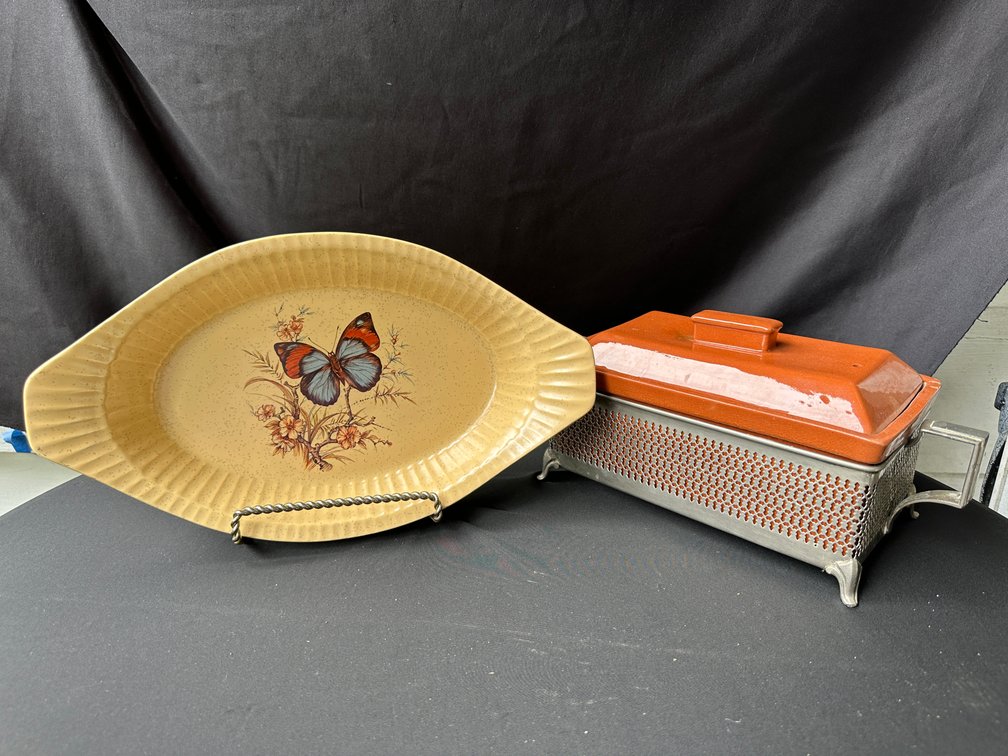 Ceramic Butterfly Serving Dish and Covered Dish in Metal Caddy