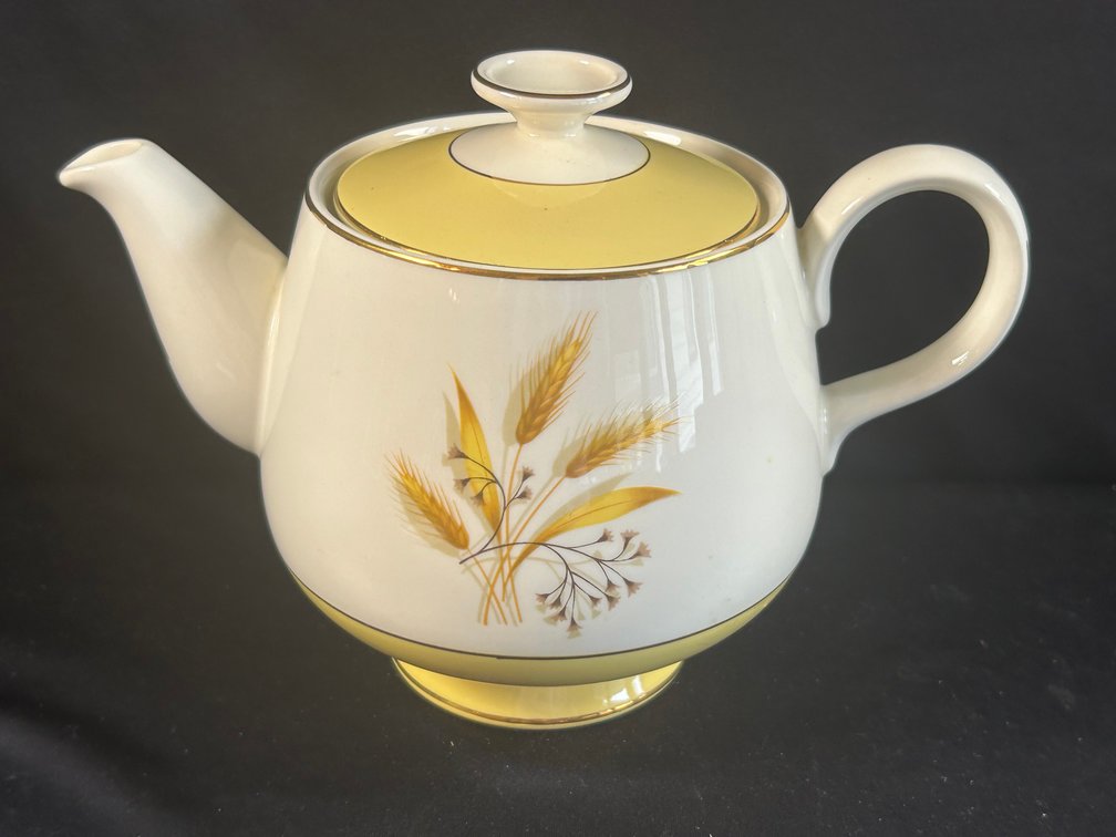 Autumn Gold Teapot with Wheat