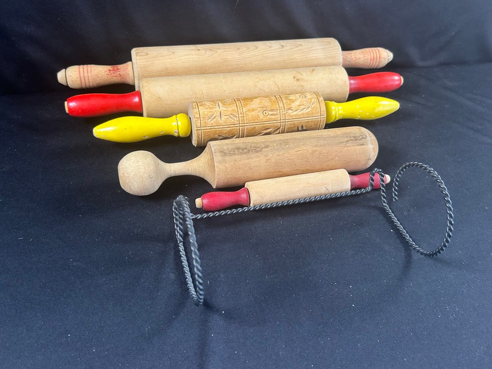 Small to Large Rolling Pins with Hanger