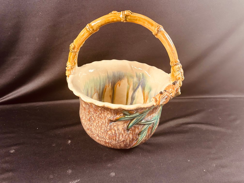 Pottery Basket with Frogs