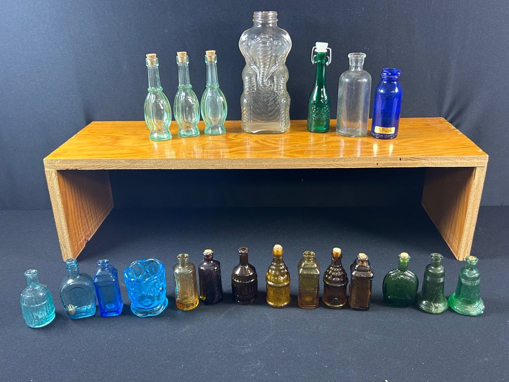 LE Smith Moon & Stars Toothpick Holder with Glass Bottles