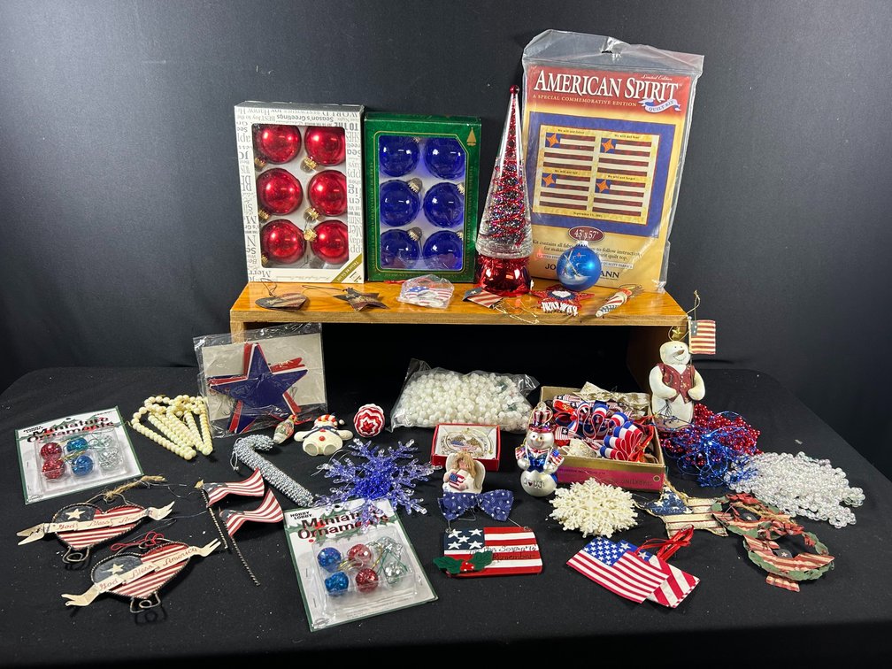 Patriotic Christmas Decorations