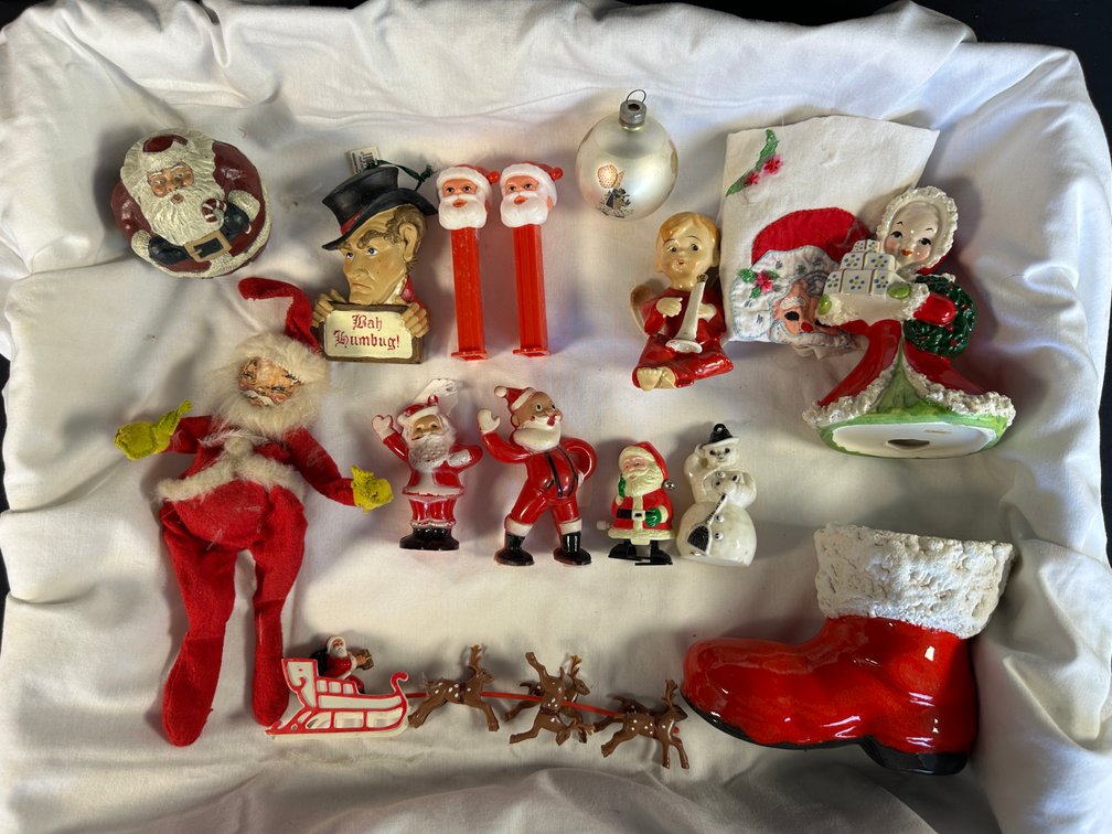 Christmas Figurines, Ornaments, and Holiday Decor