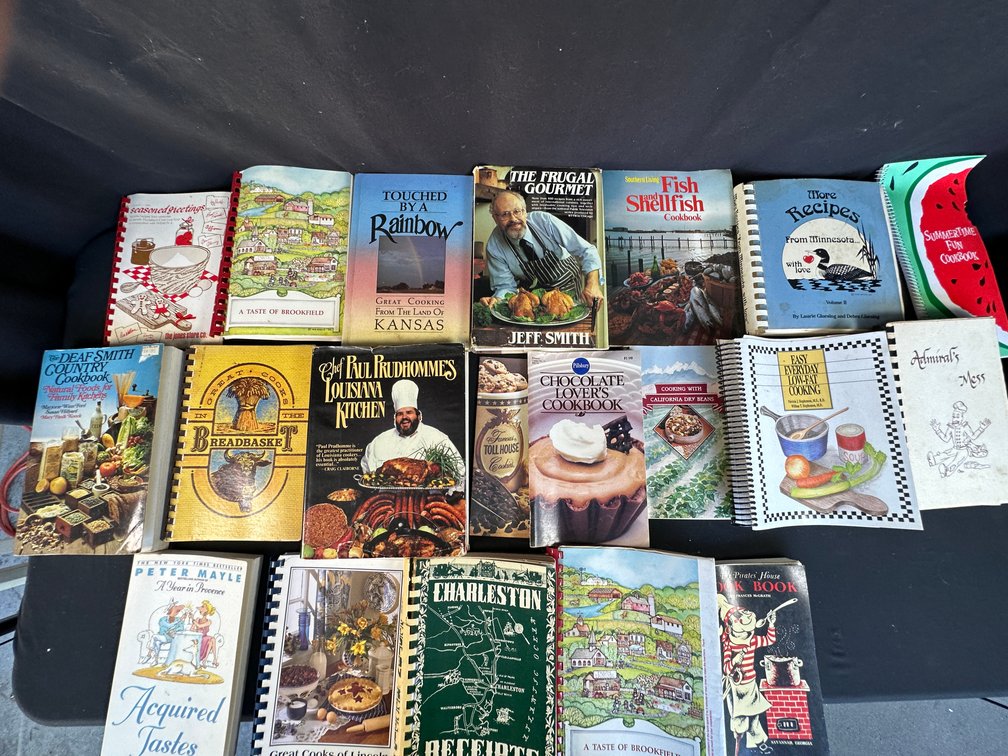 Hardcover and Paperback Cookbooks and Recipe Booklets