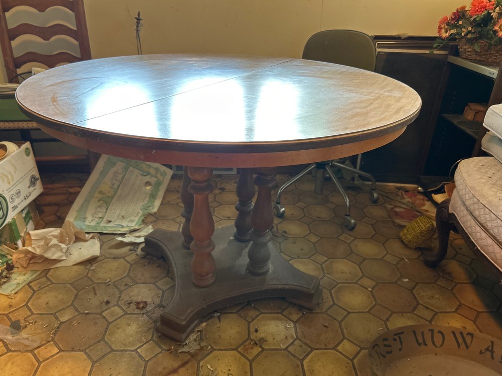 Round Wood Pedestal Dining Table with Split Top