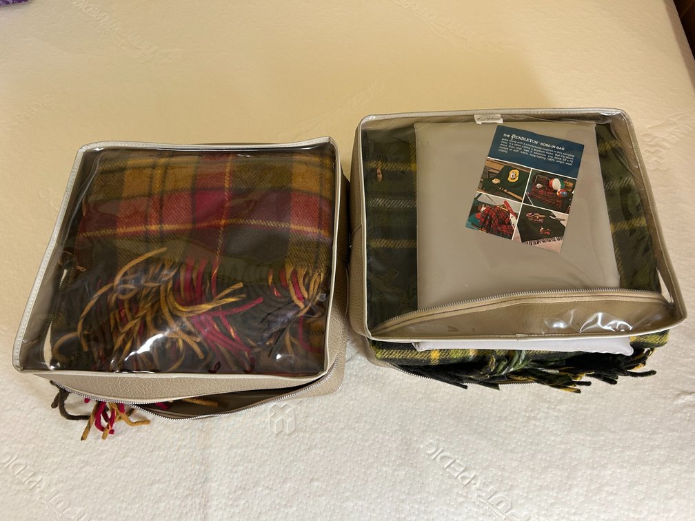 Pendleton Stadium/Robe Plaid Blankets (2)