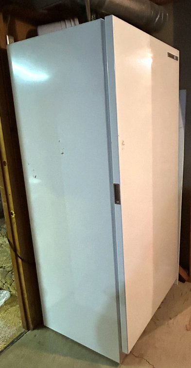Signature Montgomery Ward Upright Freezer