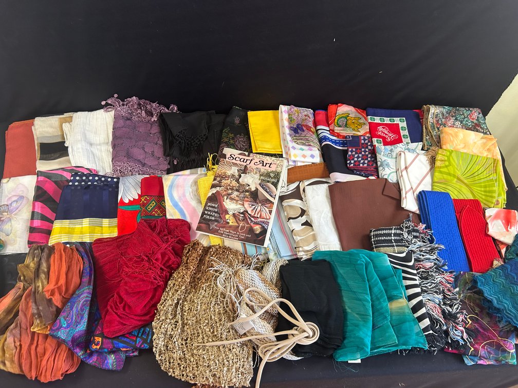 Scarves with "Scarf Art" Book