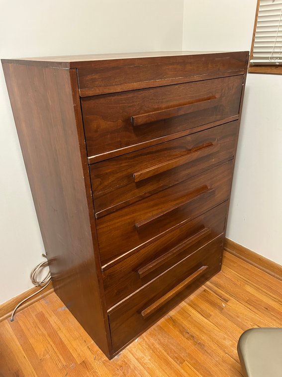 Dresser