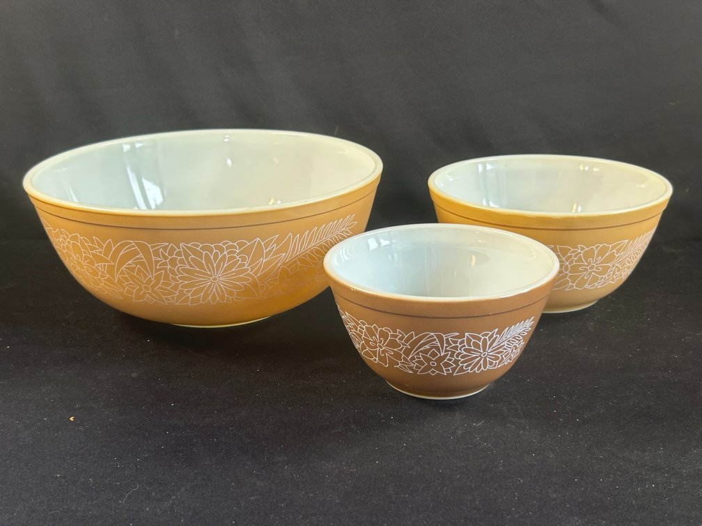 Vintage Pyrex Woodland Bowls