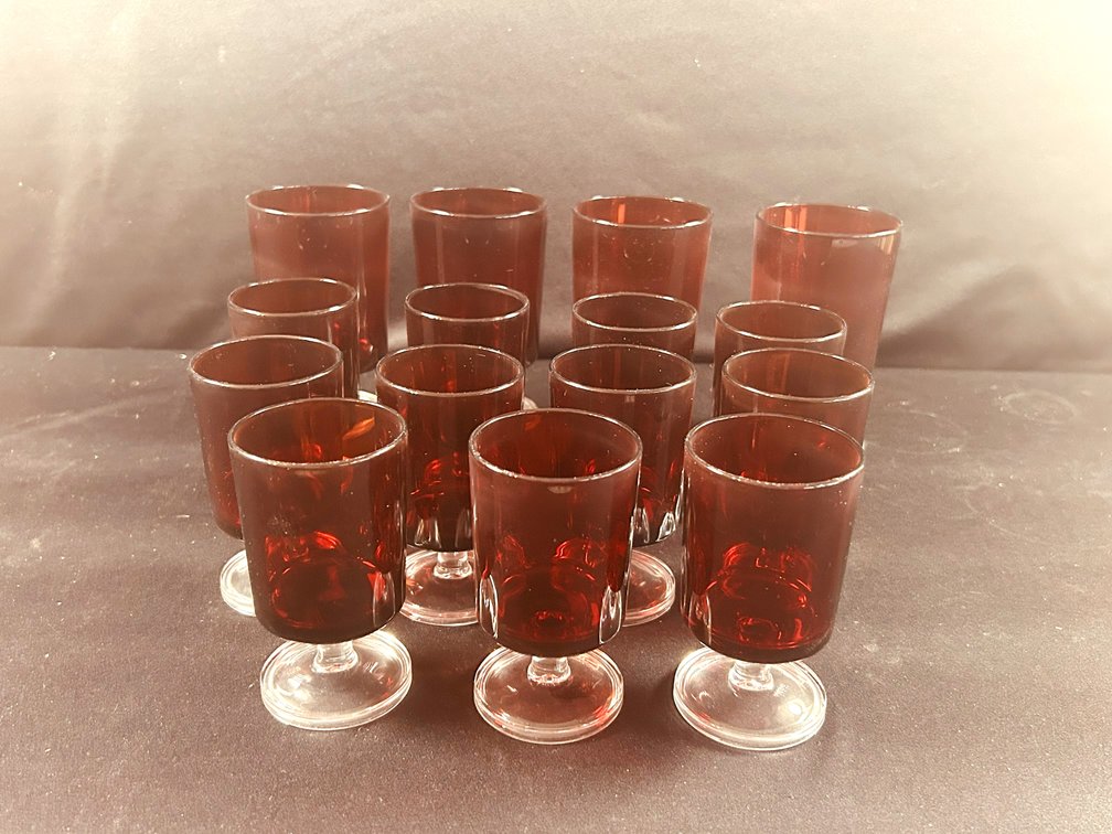 Luminarc Arcoroc Cavalier Ruby Red Footed Goblets