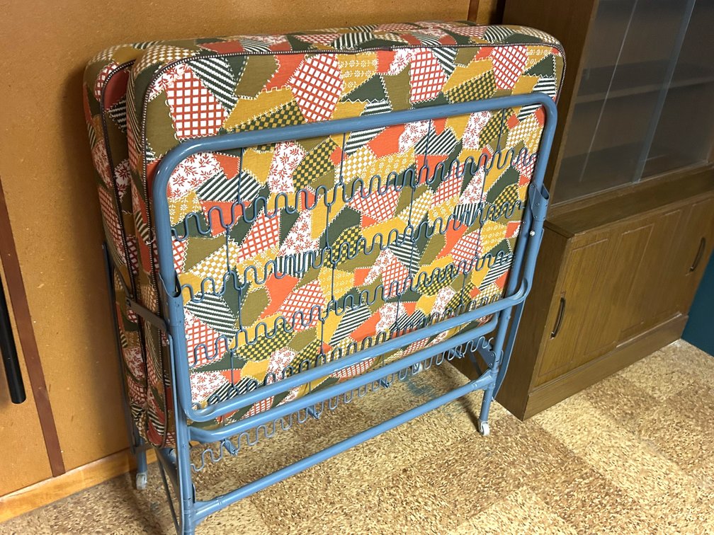 Twin Size Rollaway Bed
