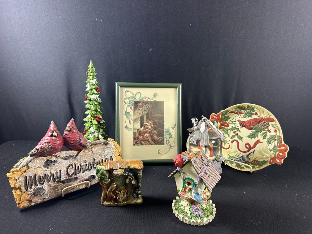 Lenox Christmas Plate with Cardinal Decor