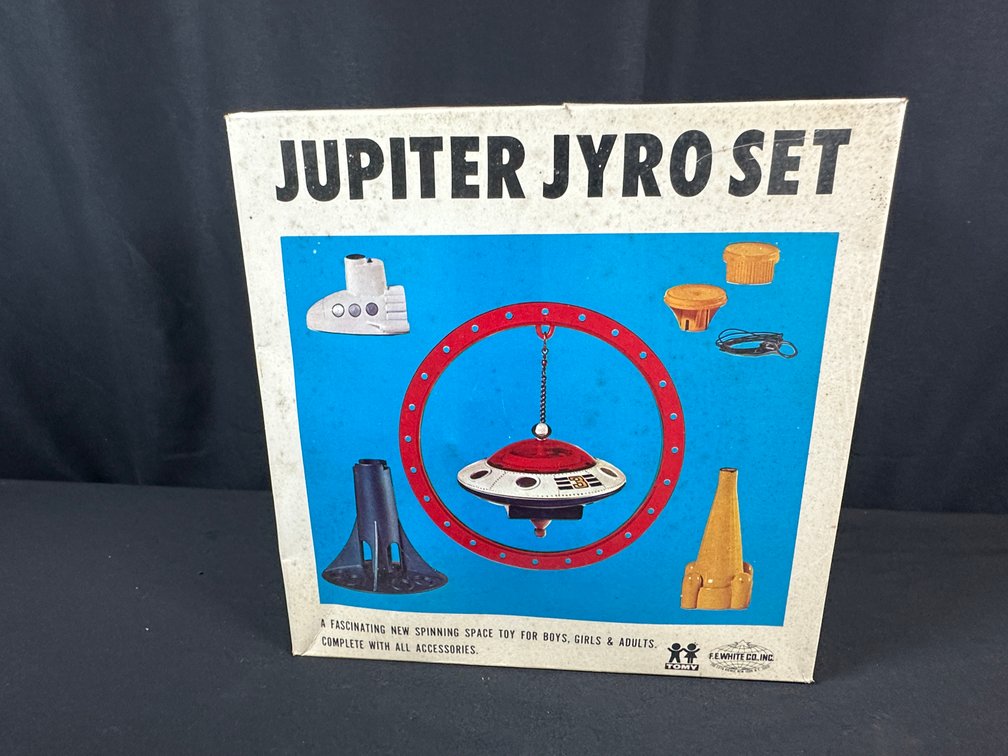 TOMY Jupiter Jyro Space Gyroscope Toy Set